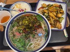 -云阿蛮云南生烫牛肉米线(奉贤路店)