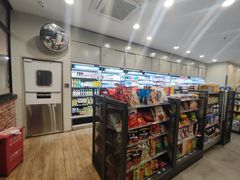 -全家便利店(上海南站站店)