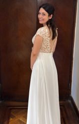 -Flora婚纱礼服定制租赁店