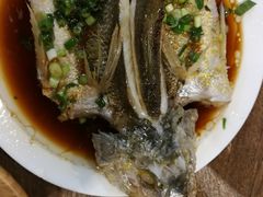 油泼黄鱼-鲜小岛·铜锅涮肉