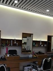 -MARTIN'S BARBER SHOP男士理发馆