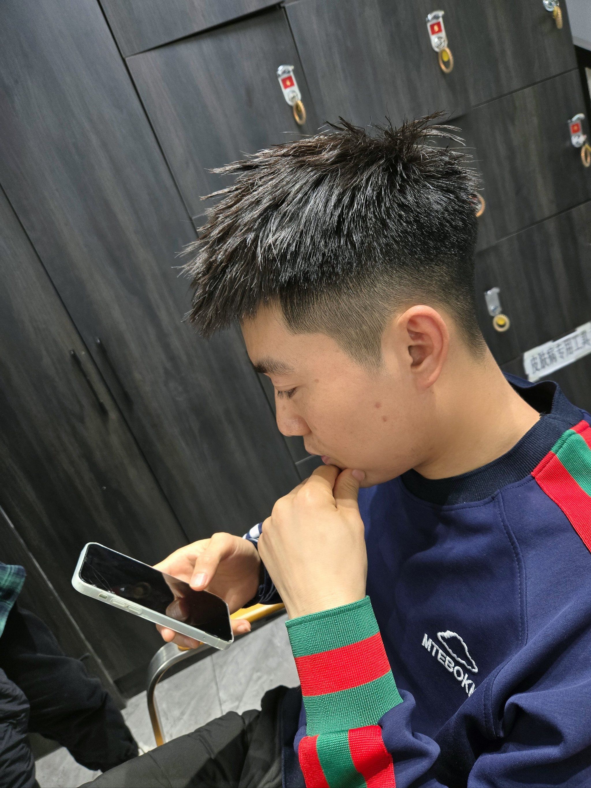 男孩子的个性发型