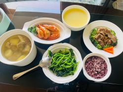 -臻康乃馨月子中心(凯宾斯基店)