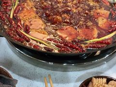 -正贰捌经重庆老火锅(建设路店)