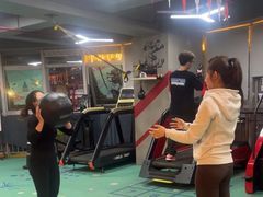 -KingBull私教健身&格斗订制(龙井商业中心店)