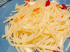 酸辣土豆丝-耶里夏丽·丝路新疆菜·清真食品(徐汇南丹东路臻选店)