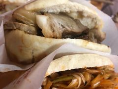 锅魁夹卤肉-洞子口张老二凉粉(文殊院店)