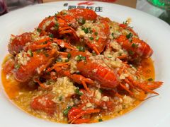 -肥肥虾庄·金牌油焖大虾(首义路店)