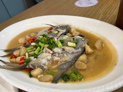 -新天明砂锅鱼头煲