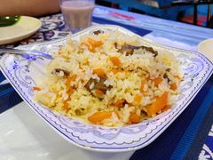 手抓饭-新疆火焰山餐厅