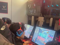 -小魔虎电竞馆·二进制店