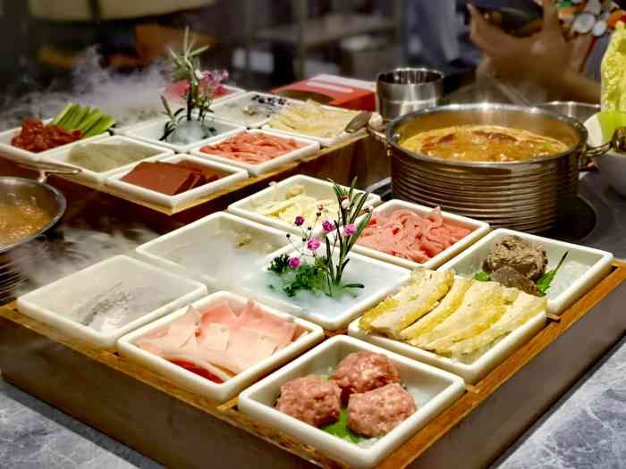 达卡云厨61轻食涮锅-"环球中心负一楼开了家好吃不胖的火锅,主打.