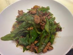 辣椒炒肉-俏湘厨•地道湘菜(建华南路店)