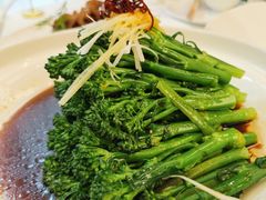 白灼西兰苔-品海楼·大连海胆锅贴馆(东港店)