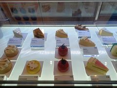 -Fridi Patisserie Cafe