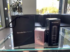 -上海星瀚奔驰4S店(红柳路店)