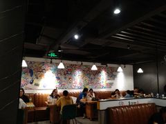 -肥肥虾庄·金牌油焖大虾(杨园滨江时代walk店)