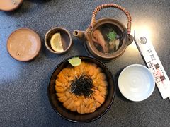 海胆盖饭-鱼真(うおまさ)