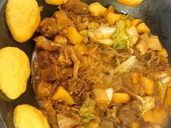 -粘豆包柴火铁锅炖