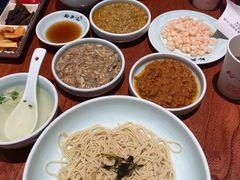 -裕兴记•蟹黄面馆(人民广场店)