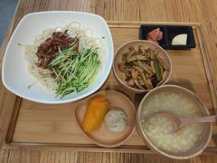 冷面-一两饭川味素食餐厅
