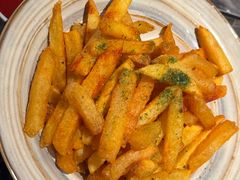 -LESCEDARS Brasserie Bistro香柏树