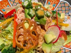 -铭牛烧肉·和牛海鲜自助(高新月牙湖店)