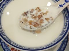-赵记传承特色牛奶甜品(泉城广场店)