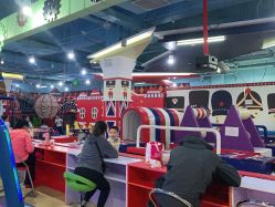 -开心哈乐儿童主题乐园(孙河易事达店)