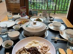 -黔蘑菇四季餐厅(观山湖店)