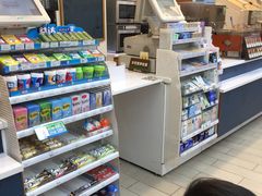 -全家便利店(愚园店)