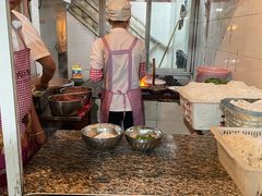 -正宗杨记普洱酸醋米线(总店)