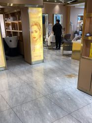 -一東造型烫发染发