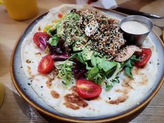 照烧鸡肉配牛油果拉法沙拉-HELLO 27 意面·沙拉·帕尼尼