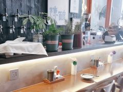-8PINTS八品脱·日料·烧鸟·精酿小酒馆(莘庄店)