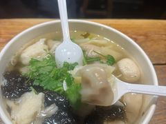 -手劲鱼丸馄饨铺(哈一百店)