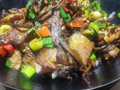 我最爱的干锅茶树菇炒腊肉-建辉湖南土菜馆(南大街店)