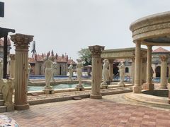 -泉城欧乐堡戏水湾艺术养生温泉