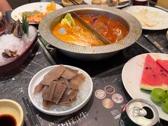 -牛YO寿喜烧·铁板烧和牛火锅自助(市府恒隆店)