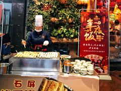 -老滇山寨•云南特色菜•地方菜•民族风情歌舞表演(金碧店)