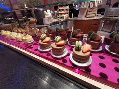 -咖啡苑自助餐厅·中国大饭店