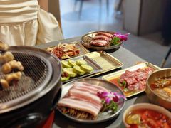 -围炉肉舍丹东海鲜烤肉·烤活鳗(步行街店)