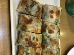 葱饼卷牛肉-台北楚楚园馅饼粥(虹桥南丰城店)
