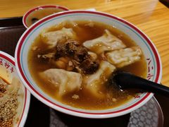 -八二小区抄手(龙湖上城天街店)