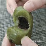 大呼满足。肉松与咸蛋黄在齿颊之间完美结合