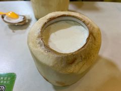 -志龙皇冠吃货椰子铺