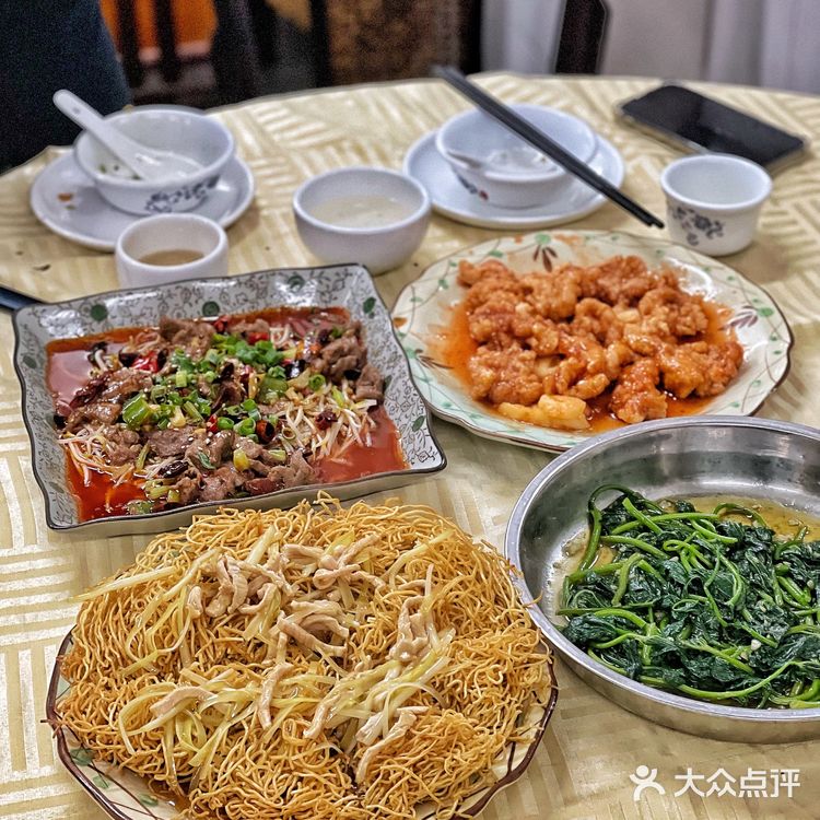 巷仔里噶老广小店都咁抵食夹大件的吗…