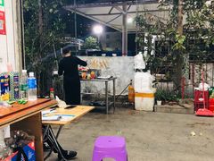 -蚝哥花姐湛江烤生蚝(美丽湾市场店)