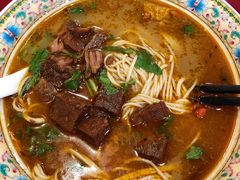 红烧牛肉面-金杨拉面王小吃面馆·牛三宝面·红烧牛肉粉