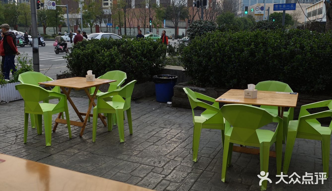 这家面馆是一家标准的连锁店